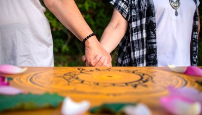 Soulful link, sacred space, green screen vibe.